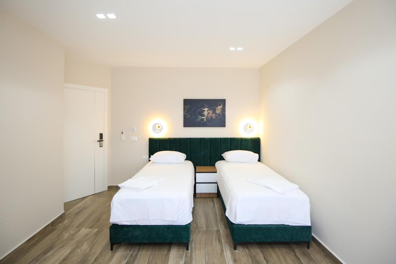 Queen Apartmets Vlore Exterior photo